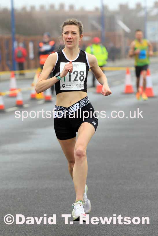 Senior womens 6 Stage 2023 Northern Mens 12 stage and Womens 6 Stage Relays and Young Athletes, Redcar. Photo: David T. Hewitson/Sports for All Pics